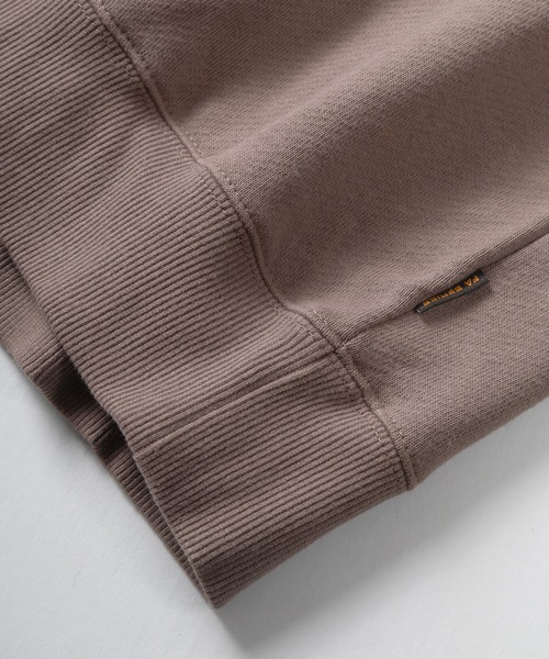 VOLCOM（ボルコム）の「【VOLCOM/ボルコム】CHRISSIE ABBOT X FRENCH コラボ デザイン プリントスウェット/トレーナー/裏起毛（スウェット・メンズ・ライトブラウン・M/L/XL）」の6枚目の写真