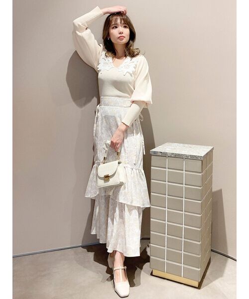 dazzlin（ダズリン）の「レースカラーコンパクトニットトップス（ニット/セーター・レディース・モカ/アイボリー/ブラック/グレー・FREE）」の21枚目の写真