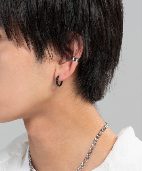 ieLS(イエルズ)の「金属アレルギー対応 「ieLS」 ステンレス クロッシング サークル フープピアス(ピアス(両耳用)・メンズ・シルバー/ゴールド/ブラック・ONE SIZE)」の2枚目の写真
