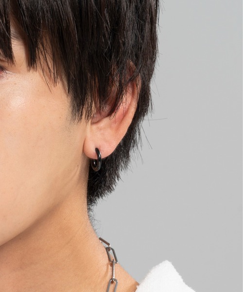 ieLS(イエルズ)の「金属アレルギー対応 「ieLS」 ステンレス クロッシング サークル フープピアス(ピアス(両耳用)・メンズ・シルバー/ゴールド/ブラック・ONE SIZE)」の10枚目の写真