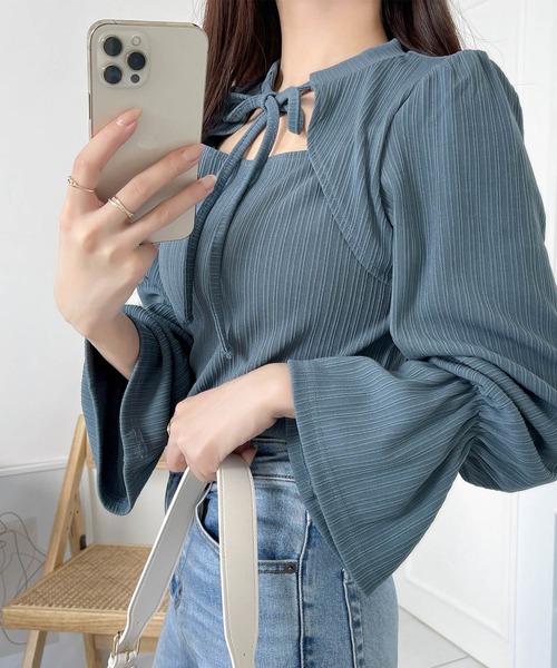mily bilet(ミウィビレット)の「【mily bilet】上品なガーリーさ。レイヤード風リボンキャンディスリーブトップス(シャツ/ブラウス・レディース・アイボリー/ブラック/ブルー/ベージュ系その他・LARGE/X-LARGE/SMALL/MEDIUM)」の19枚目の写真