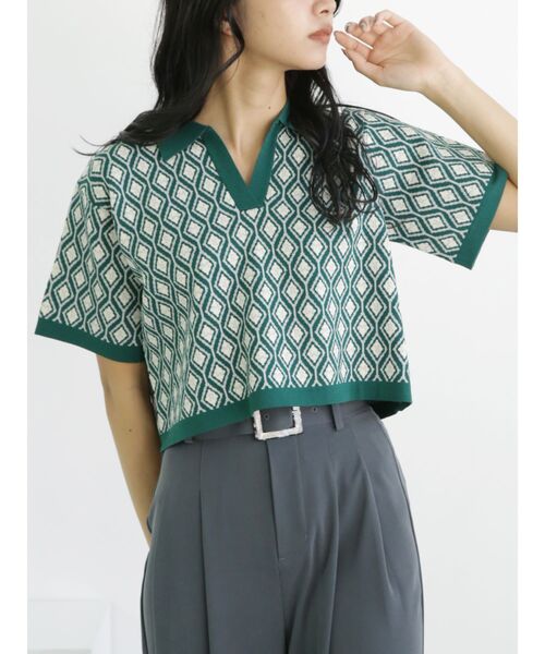 MURUA（ムルーア）の「モノグラムハーフスリーブニットポロシャツ（ポロシャツ・レディース・アイボリー/ブラック/グリーン/ブルー/ベージュ・FREE）」の4枚目の写真