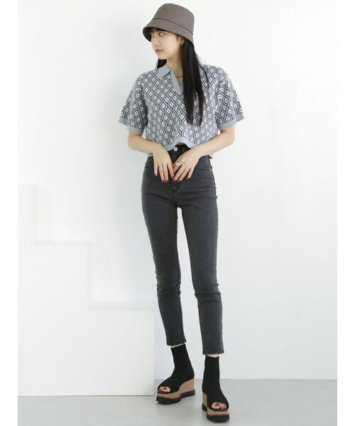 MURUA（ムルーア）の「モノグラムハーフスリーブニットポロシャツ（ポロシャツ・レディース・アイボリー/ブラック/グリーン/ブルー/ベージュ・FREE）」の7枚目の写真