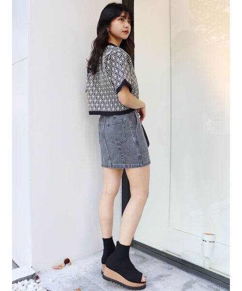 MURUA（ムルーア）の「モノグラムハーフスリーブニットポロシャツ（ポロシャツ・レディース・アイボリー/ブラック/グリーン/ブルー/ベージュ・FREE）」の16枚目の写真