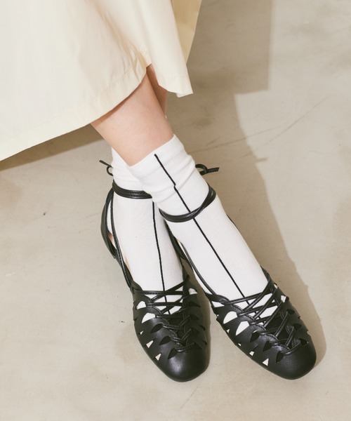 Libra Cue(リブラ キュー)の「レースアップパンプス(パンプス・レディース・ブラック・S/M/L)」の2枚目の写真