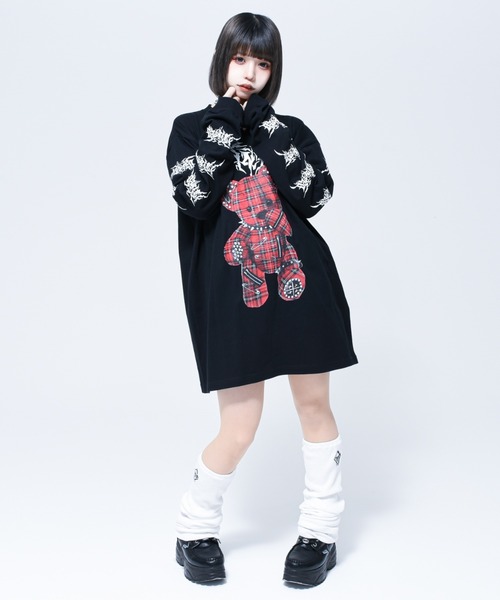 TRAVAS TOKYO（トラバス トウキョウ）の「『TRAVAS TOKYO/トラバス トーキョー』"REVENGE PUNKS" bear L/S Tee/くまプリントロングスリーブカットソー（Tシャツ/カットソー・レディース・ホワイト/ブラック×レッド/ブラック×ブルー・FREE）」の5枚目の写真
