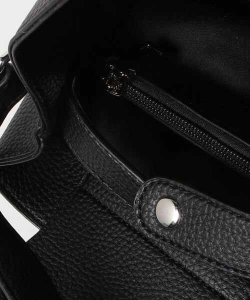 Aunt Marie's(アントマリーズ)の「2WAYフェイクレザースクエアハンドバッグ / ショルダーバッグ(ショルダーバッグ・レディース・モカ/ブラック/アイボリー・FREE)」の7枚目の写真