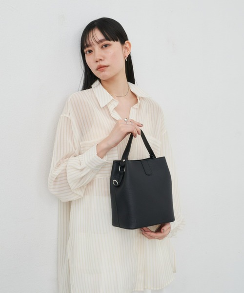 Aunt Marie's(アントマリーズ)の「2WAYフェイクレザースクエアハンドバッグ / ショルダーバッグ(ショルダーバッグ・レディース・モカ/ブラック/アイボリー・FREE)」の14枚目の写真