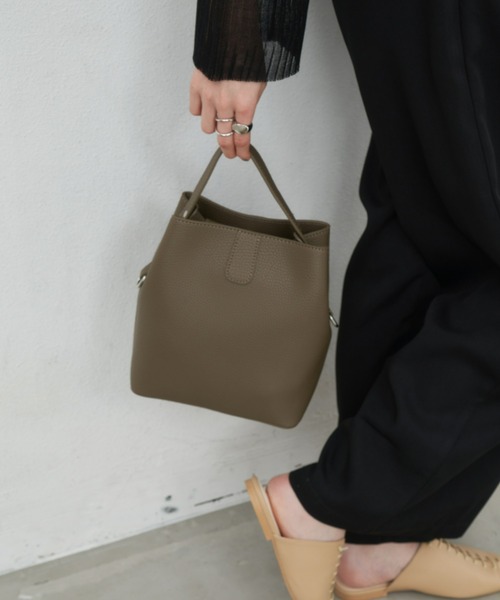 Aunt Marie's(アントマリーズ)の「2WAYフェイクレザースクエアハンドバッグ / ショルダーバッグ(ショルダーバッグ・レディース・モカ/ブラック/アイボリー・FREE)」の21枚目の写真