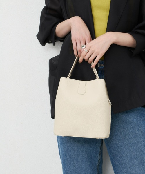 Aunt Marie's(アントマリーズ)の「2WAYフェイクレザースクエアハンドバッグ / ショルダーバッグ(ショルダーバッグ・レディース・モカ/ブラック/アイボリー・FREE)」の4枚目の写真