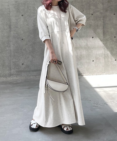 PAGEBOY（ページボーイ）の「バルーンスリーブカットワンピース（ワンピース・レディース・チャコールグレー/ブラック/オートミール・FREE）」の12枚目の写真