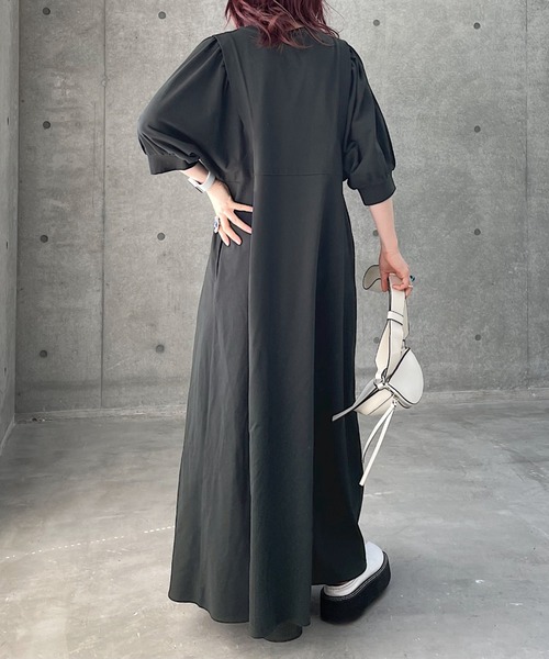 PAGEBOY（ページボーイ）の「バルーンスリーブカットワンピース（ワンピース・レディース・チャコールグレー/ブラック/オートミール・FREE）」の6枚目の写真