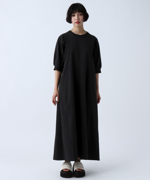 PAGEBOY（ページボーイ）の「バルーンスリーブカットワンピース（ワンピース・レディース・チャコールグレー/ブラック/オートミール・FREE）」の17枚目の写真