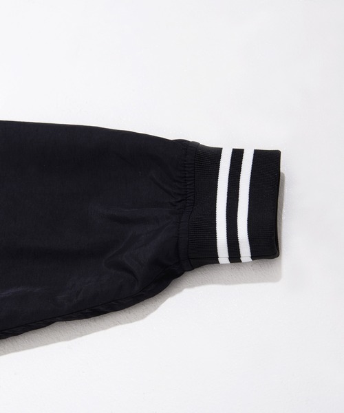 THE HITSS（ヒッツ）の「【THE HITSS】ワッシャーナイロン カレッジロゴ バックプリント スタジアムジャケット/スタジャン ブルゾン（ブルゾン・メンズ・グリーン/グレー/ブラック・M/L/XL）」の18枚目の写真