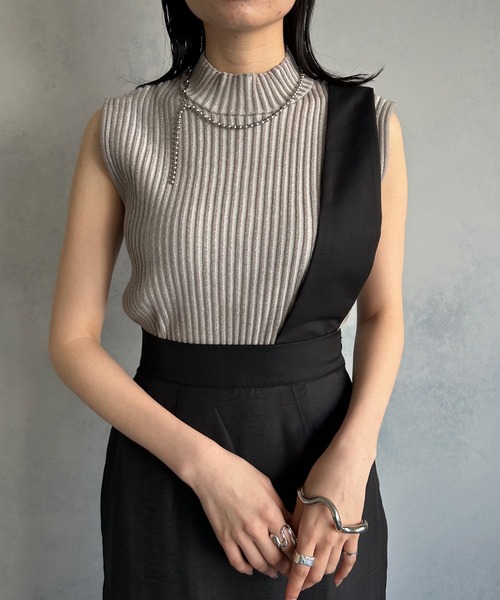 &g'aime（アンジェム）の「【&g’aime】ノースリーブ二重臼ニット（ニット/セーター・レディース・グレイッシュベージュ/ブラック/ライトグリーン・FREE）」の2枚目の写真