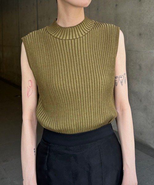 &g'aime（アンジェム）の「【&g’aime】ノースリーブ二重臼ニット（ニット/セーター・レディース・グレイッシュベージュ/ブラック/ライトグリーン・FREE）」の3枚目の写真