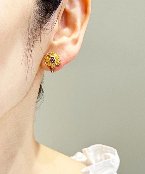gargle（ガーグル）の「gargle ガーグル：ゴッホ　ひまわり イヤリング（イヤリング・レディース・イエロー・FREE）」の4枚目の写真