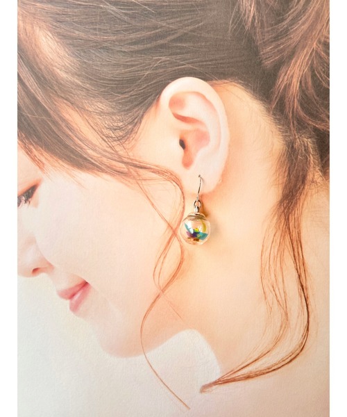 tone(トーン)の「【MUURABBTI】カラフルフィルムと星のガラスドームピアス(MA)(ピアス(両耳用)・レディース・ブルー/ピンク・FREE)」の9枚目の写真