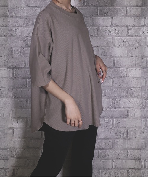 UNDERWRAPS(アンダーラップス)の「ワッフルバックスリットT(M3)(Tシャツ/カットソー・レディース・ブラック/ホワイト/グリーン/ベージュ/オートミール・MEDIUM/LARGE)」の4枚目の写真