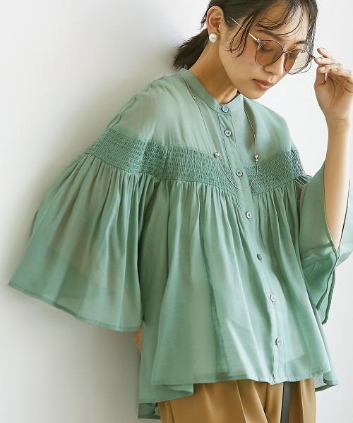 CHIC STYLE（シックスタイル）の「＜大きいサイズ＞ゴムシャーリングブラウス シックスタイル（シャツ/ブラウス・レディース・グリーン系/ピンク系・L/LL/3L/4L/5L）」の2枚目の写真