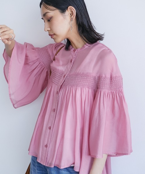 CHIC STYLE（シックスタイル）の「＜大きいサイズ＞ゴムシャーリングブラウス シックスタイル（シャツ/ブラウス・レディース・グリーン系/ピンク系・L/LL/3L/4L/5L）」の4枚目の写真