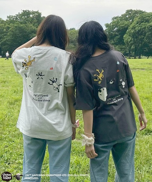 AS KNOW AS plus（アズノゥアズプラス）の「〇アクリルキーホルダー付き ひつじのショーン刺繍Tシャツ（Tシャツ/カットソー・レディース・オフホワイト/サックスブルー/スミクロ/ブルー系/グレー系/アイボリー系/ホワイト系・FREE）」の21枚目の写真