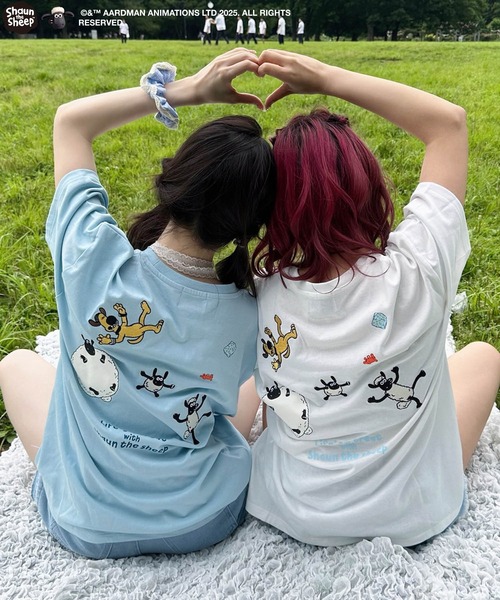 AS KNOW AS plus（アズノゥアズプラス）の「〇アクリルキーホルダー付き ひつじのショーン刺繍Tシャツ（Tシャツ/カットソー・レディース・オフホワイト/サックスブルー/スミクロ/ブルー系/グレー系/アイボリー系/ホワイト系・FREE）」の9枚目の写真