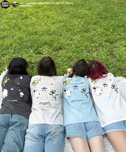 AS KNOW AS plus（アズノゥアズプラス）の「〇アクリルキーホルダー付き ひつじのショーン刺繍Tシャツ（Tシャツ/カットソー・レディース・オフホワイト/サックスブルー/スミクロ/ブルー系/グレー系/アイボリー系/ホワイト系・FREE）」の19枚目の写真