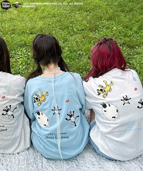 AS KNOW AS plus（アズノゥアズプラス）の「〇アクリルキーホルダー付き ひつじのショーン刺繍Tシャツ（Tシャツ/カットソー・レディース・オフホワイト/サックスブルー/スミクロ/ブルー系/グレー系/アイボリー系/ホワイト系・FREE）」の17枚目の写真