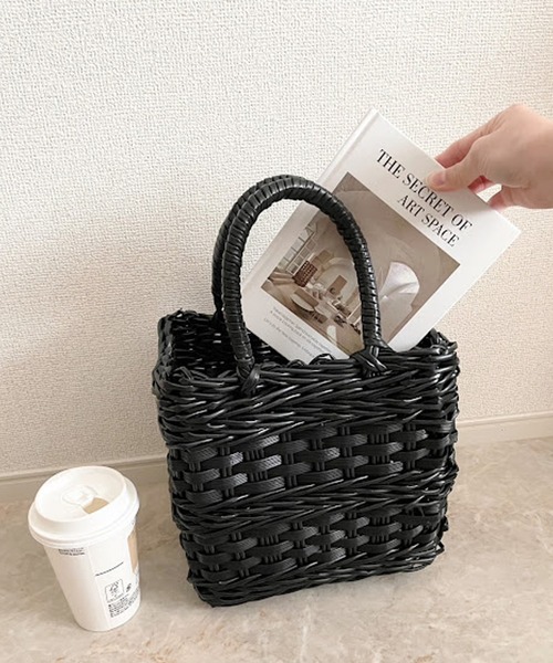 maison vert（メゾンヴェール）の「【再生ポリエチレン使用】チューブかごバッグ（トートバッグ・レディース・レッド/ホワイト/ブラック/グリーン・FREE）」の3枚目の写真