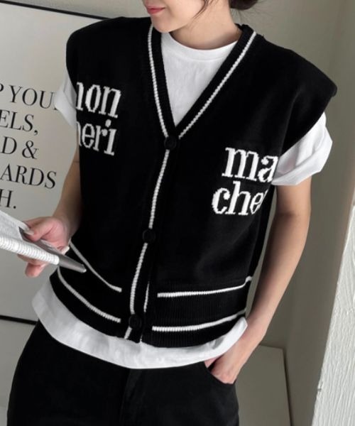 NANING9（ナンニング）の「NANING9 レタリングフロントボタンニットベスト（ベスト・レディース・ブラック・FREE）」の12枚目の写真