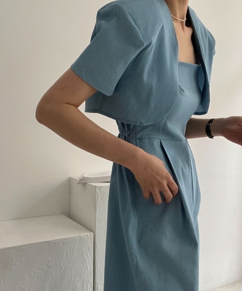 N.s（エヌドットエス）の「ショートジャケット＋キャミサロペット セットアップ（セットアップ・レディース・ブラック/ブルー/ベージュ・FREE）」の5枚目の写真