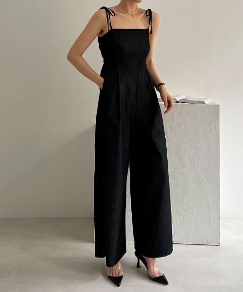 N.s（エヌドットエス）の「ショートジャケット＋キャミサロペット セットアップ（セットアップ・レディース・ブラック/ブルー/ベージュ・FREE）」の7枚目の写真