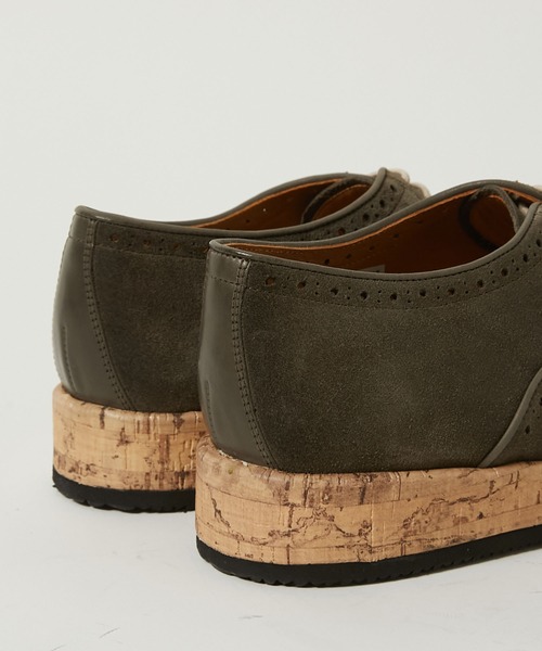 KATHARINE HAMNETT LONDON （キャサリンハムネットロンドン）の「KATHARINE HAMNETT LONDON/キャサリンハムネットロンドン コルクソール スエードシューズ（その他シューズ・メンズ・カーキ/ベージュ/ネイビー/ブラウン・26.5/25/25.5/27/26/24.5）」の16枚目の写真