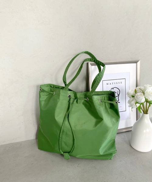 thank U more(サンキューモア)の「エステル ドロストリング風デザイン トートバッグ【大容量】(ショルダーバッグ・レディース・アイボリー/グリーン/ベージュ/ブラック・FREE)」の10枚目の写真