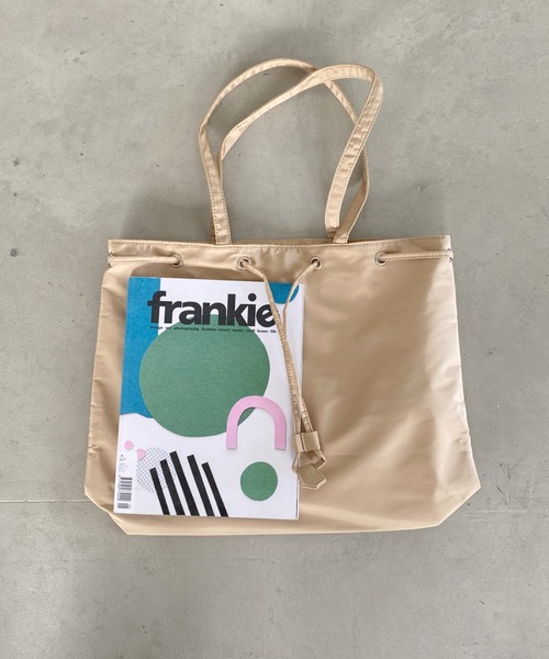 thank U more(サンキューモア)の「エステル ドロストリング風デザイン トートバッグ【大容量】(ショルダーバッグ・レディース・アイボリー/グリーン/ベージュ/ブラック・FREE)」の5枚目の写真