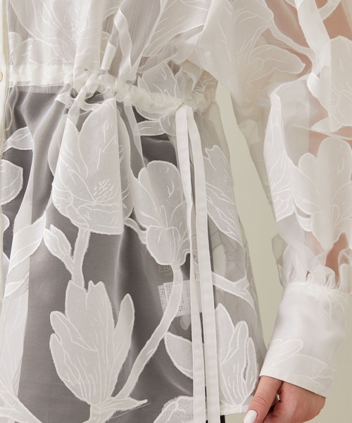 EBONY(エボニー)の「【EBONY/エボニー】Washi Flower Gather Shirt/和紙フラワーギャザーシャツ(シャツ/ブラウス・レディース・ブラック/ホワイト・2)」の4枚目の写真