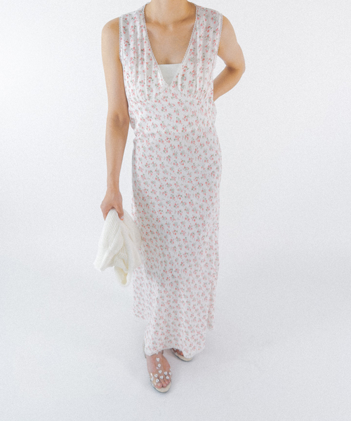 Charles Chaton（シャルルシャトン）の「Flower gauze dress