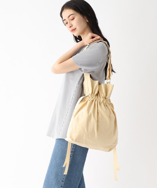 OPAQUE.CLIP（オペークドットクリップ）の「◆ドローストリングワンショルダーバッグ【A4収納可】（ショルダーバッグ・レディース・ブラック/グレー/イエロー/サンドベージュ・00）」の17枚目の写真