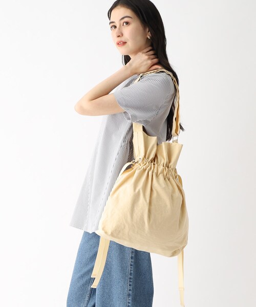 OPAQUE.CLIP（オペークドットクリップ）の「◆ドローストリングワンショルダーバッグ【A4収納可】（ショルダーバッグ・レディース・ブラック/グレー/イエロー/サンドベージュ・00）」の21枚目の写真