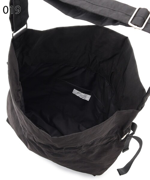 OPAQUE.CLIP（オペークドットクリップ）の「◆ドローストリングワンショルダーバッグ【A4収納可】（ショルダーバッグ・レディース・ブラック/グレー/イエロー/サンドベージュ・00）」の7枚目の写真