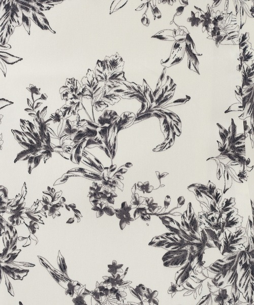 ASTORIA ODIER（アストリアオディール）の「花柄 スクエアネック バックスピンドルワンピース（ワンピース・レディース・ピンクベージュ/ホワイト・MEDIUM）」の10枚目の写真