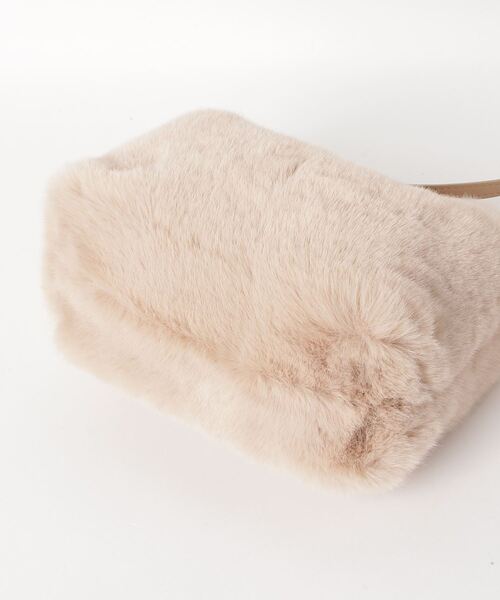 Olu.（オルドット）の「2wayファーバッグ（ショルダーバッグ・レディース・モカ/ホワイト/ベージュ・FREE）」の18枚目の写真