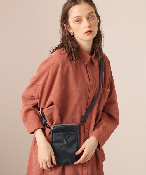 DOUBLE NAME（ダブルネーム）の「ナイロン恐竜刺しゅうサコッシュ/ユニセックス可（ショルダーバッグ・レディース・ネイビー/カーキ/ブラック・FREE）」の8枚目の写真