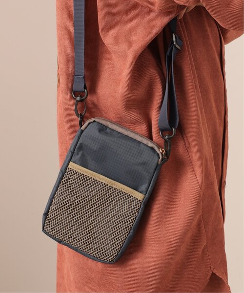 DOUBLE NAME（ダブルネーム）の「ナイロン恐竜刺しゅうサコッシュ/ユニセックス可（ショルダーバッグ・レディース・ネイビー/カーキ/ブラック・FREE）」の10枚目の写真