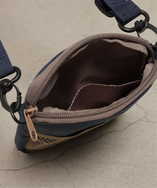 DOUBLE NAME（ダブルネーム）の「ナイロン恐竜刺しゅうサコッシュ/ユニセックス可（ショルダーバッグ・レディース・ネイビー/カーキ/ブラック・FREE）」の16枚目の写真