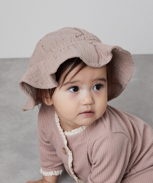 riziere（リジェール）の「ダブルガーゼフリルハット（ハット・キッズ・グレイッシュベージュ/ブラウン系1/ピンク・FREE）」の2枚目の写真
