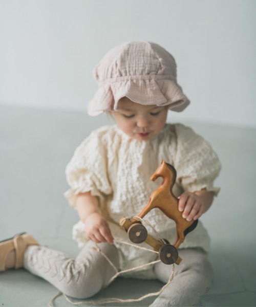 riziere（リジェール）の「ダブルガーゼフリルハット（ハット・キッズ・グレイッシュベージュ/ブラウン系1/ピンク・FREE）」の7枚目の写真