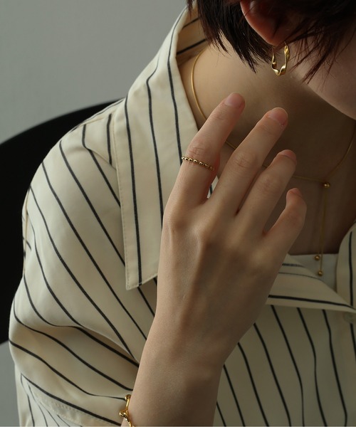 ORLEAN(オルレアン)の「金属アレルギー対応 ニュアンスボールチェーンリング 11号 サージカルステンレス(リング・レディース・シルバー/ゴールド・11号)」の3枚目の写真