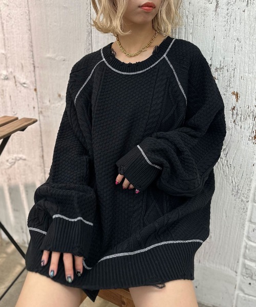 CIAOPANIC(チャオパニック)の「ステッチ入りダメージケーブルニット(ニット/セーター・レディース・ブラック/グレー/ブルー/ホワイト・L/M)」の2枚目の写真